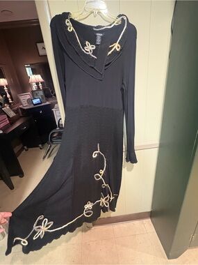 Moka Black Floral-Trim Hooded Midi Dress